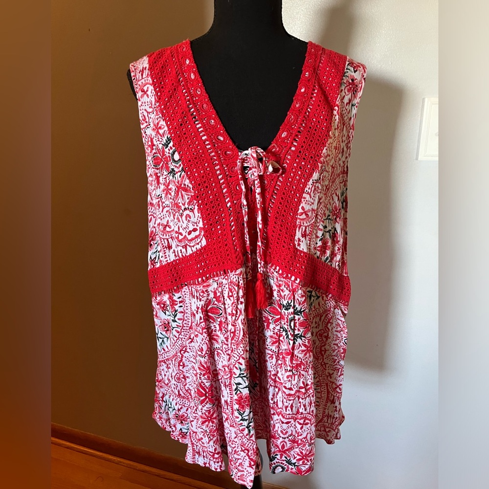 Torrid Babydoll Crinkle Gauze Crochet Inset Lace-Up Top Size 2 2X‎